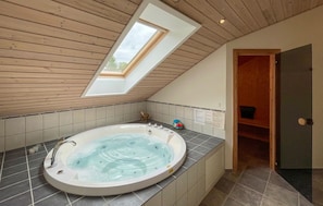 Interior - Beautiful home in Væggerløse with sauna (Væggerløse)