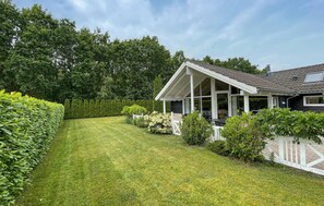 Exterior - Beautiful home in Væggerløse with sauna (Væggerløse)