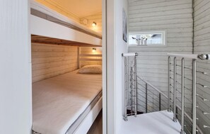 2 bedrooms, WiFi (free)