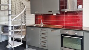 Coffee/tea maker, fridge, microwave, dishwasher