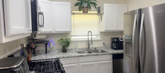 Renovated 3-bedroom house in fantastic Cedar Hill close Arlington and Dallas