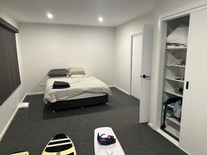 Room - Taylor bay water sport playground (Taylor Bay)
