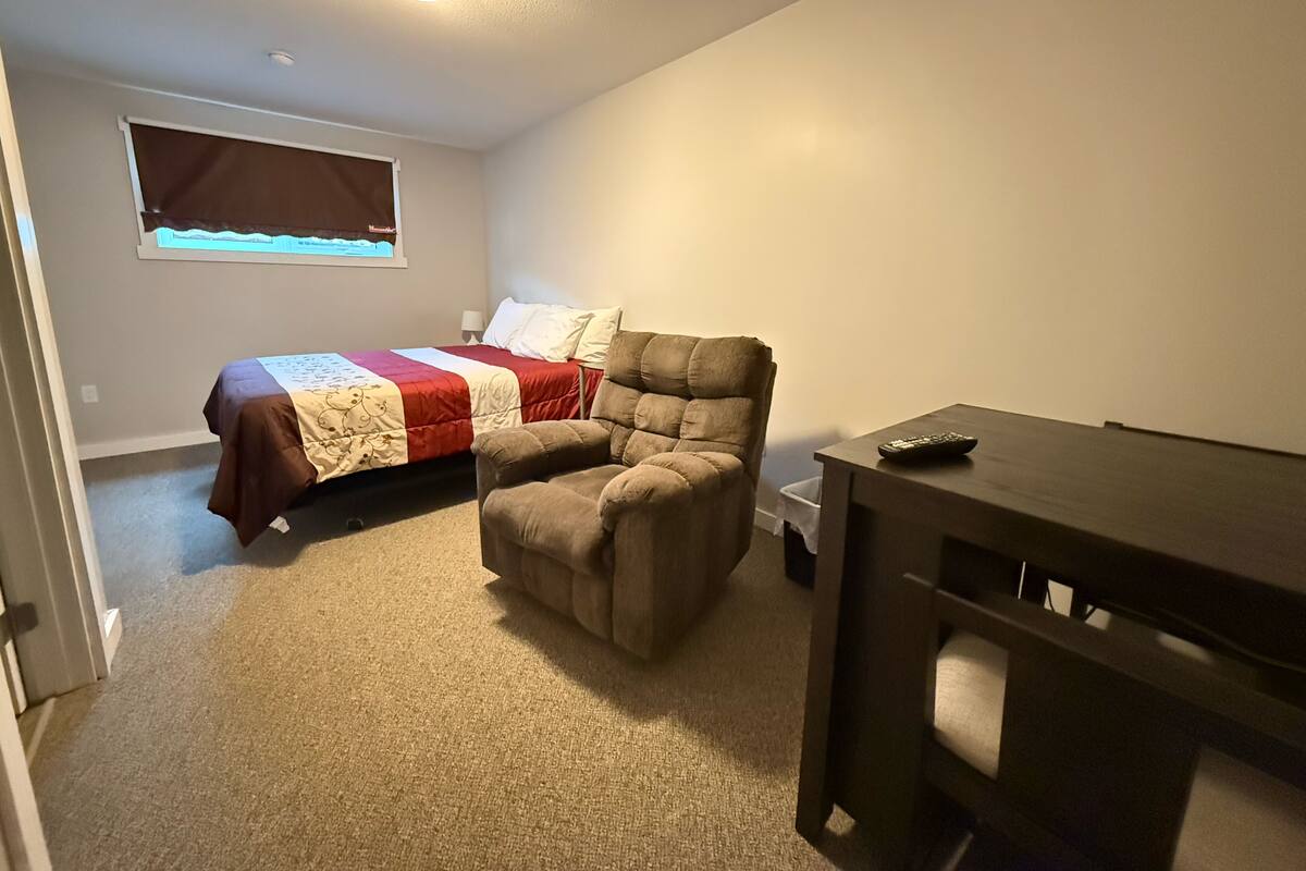 Standard Room, Non Smoking | Private kitchen