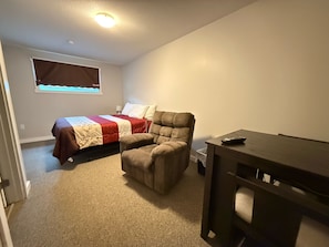 Standard Room, Non Smoking | Private kitchen