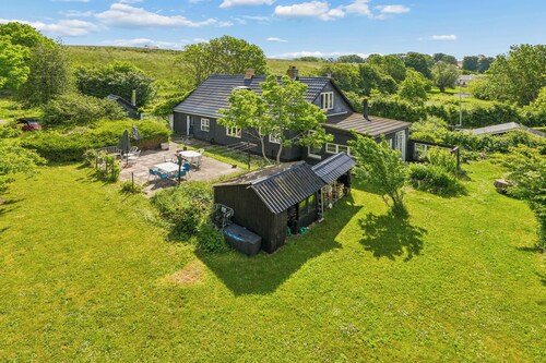 Nature Escape with Views of Open Fields