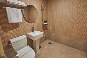 Phòng tắm | Đồ dùng nhà tắm miễn phí, máy sấy tóc, khăn tắm, xà phòng 