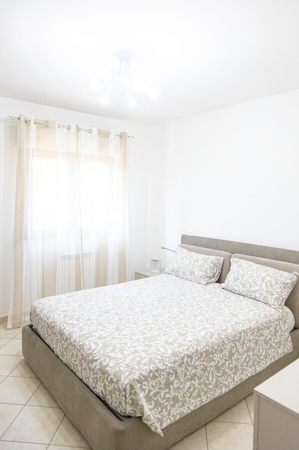 Wifi, roba de llit i habitacions accessibles amb cadira de rodes