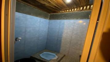 Cottage, River View | Bathroom