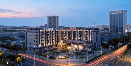 Wanda Moments Bengbu south Railway