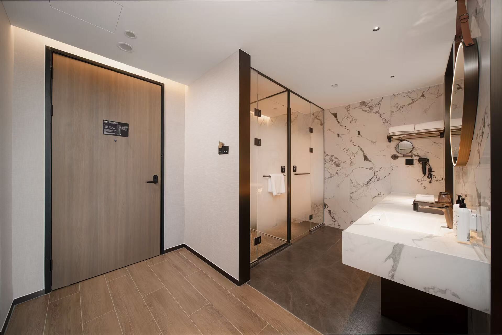 Economy Double or Twin Room | Bathroom | Hair dryer, towels, soap, shampoo