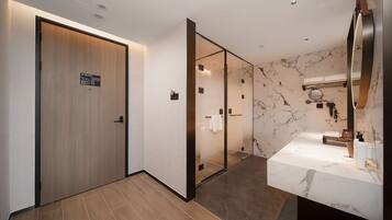 Economy Double or Twin Room | Bathroom | Hair dryer, towels, soap, shampoo