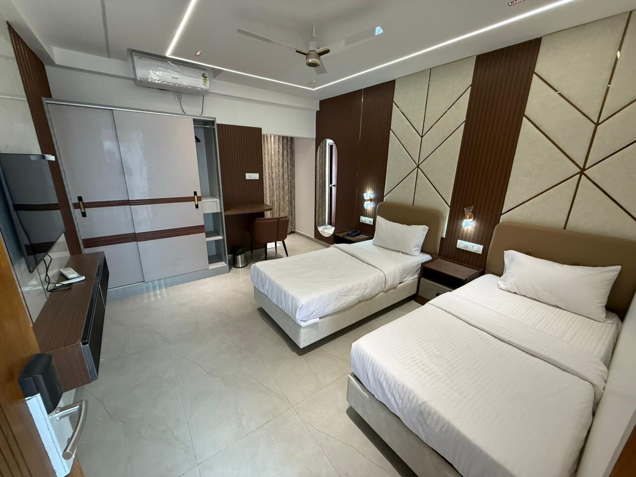 舒適雙人或雙床房, 陽台 | 筆電工作空間、免費無線上網