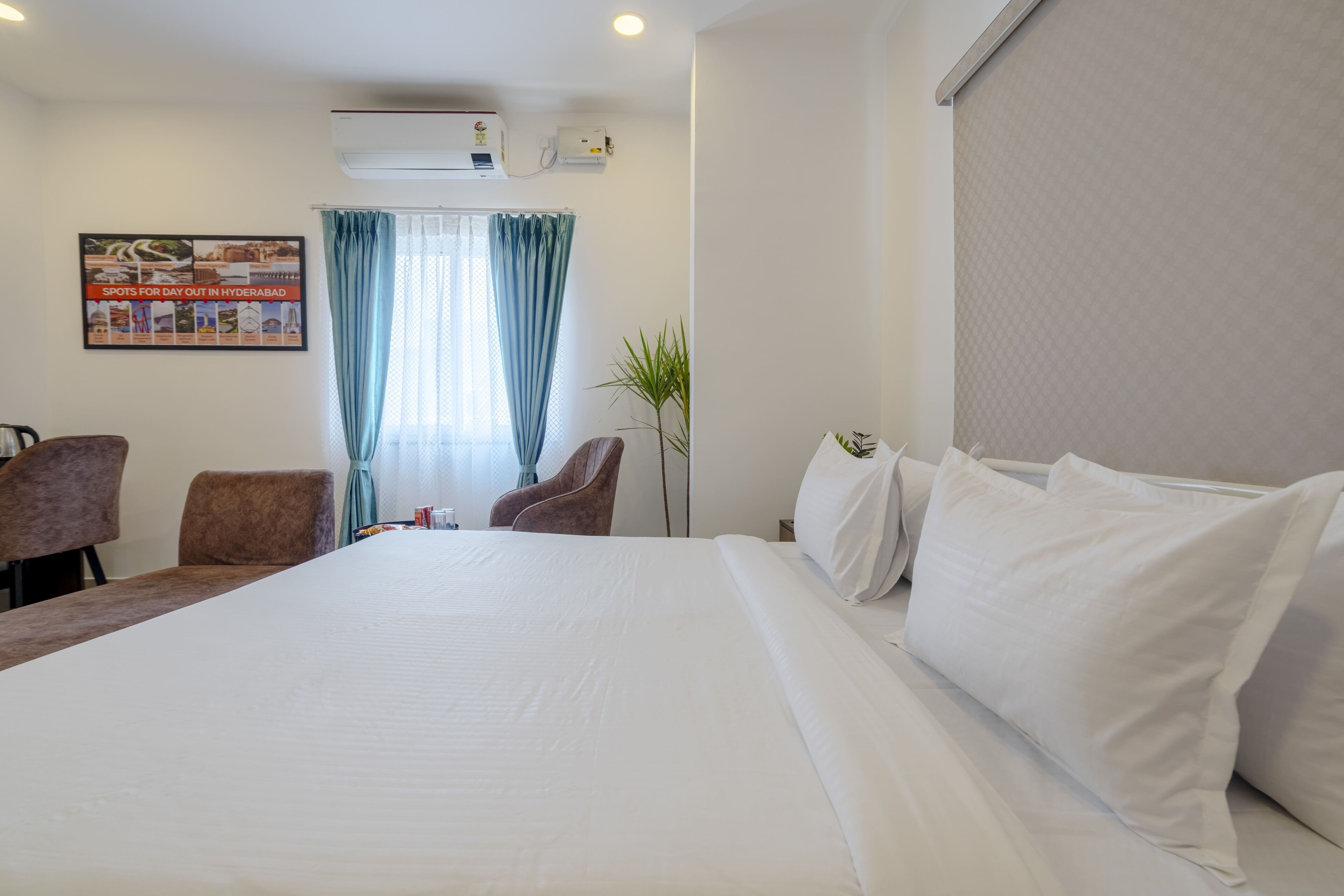Family Room, City View | Desk, laptop workspace, soundproofing, iron/ironing board