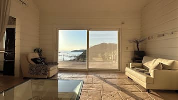 Family Villa, Balcony, Sea View | Living area