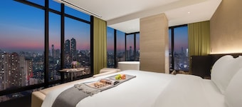 Chongqing Bert High-Altitude Hotel