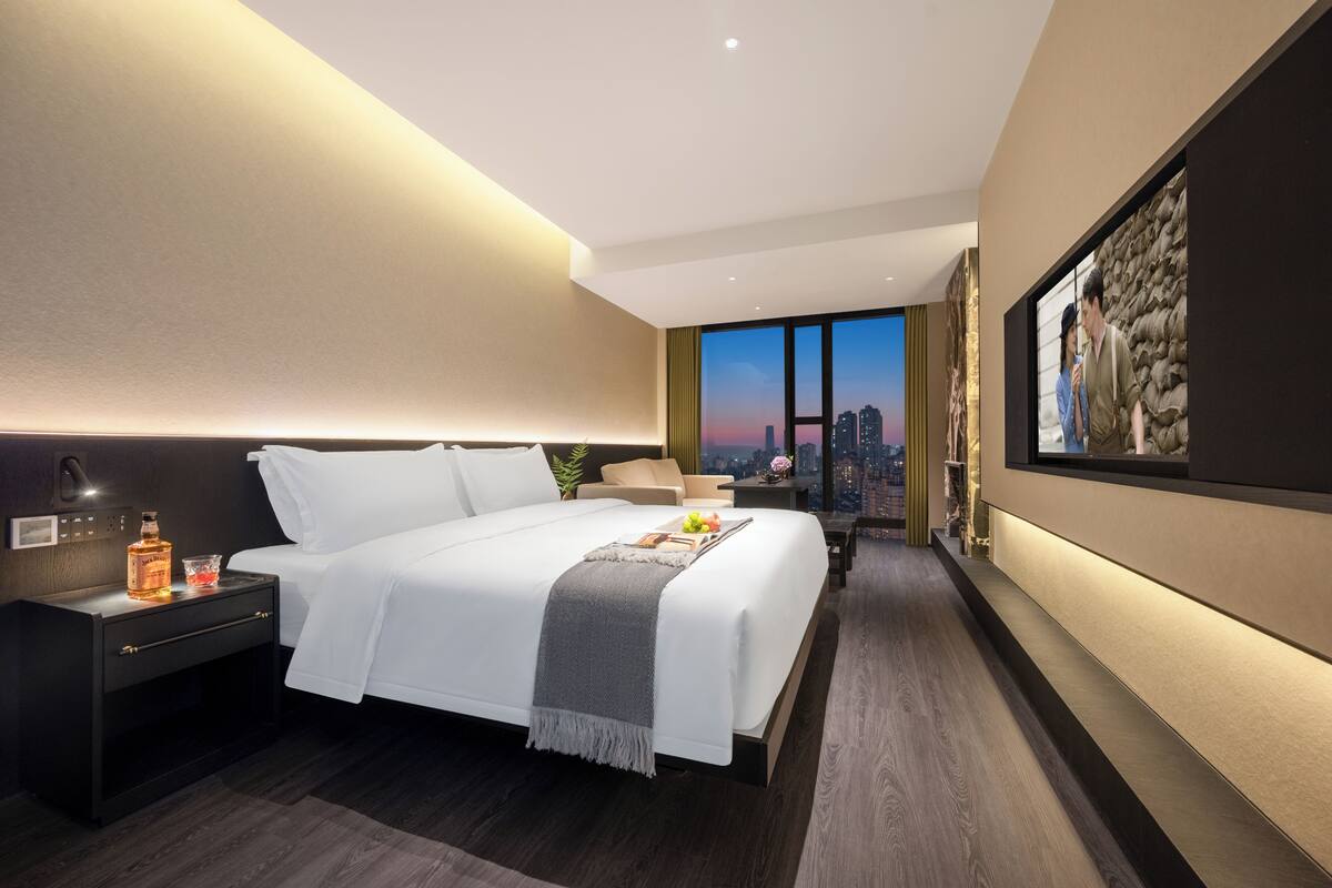 Luxury Double Room, City View | View from room