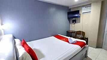 In-room safe, free WiFi