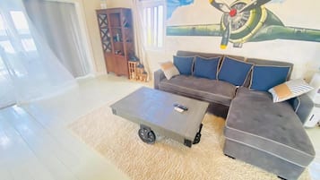 Superior Studio, Sea View, Oceanfront | Ruang tamu
