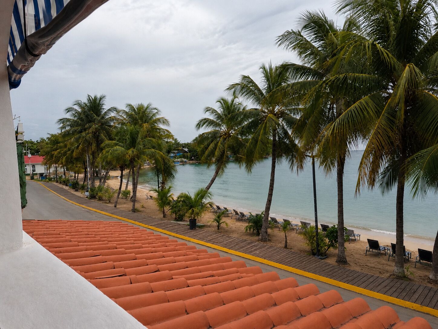 Balcony, Ocean View, Queen | Terraza o patio