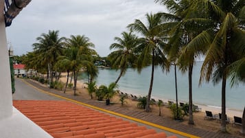 Balcony, Ocean View, Queen | Terraza o patio