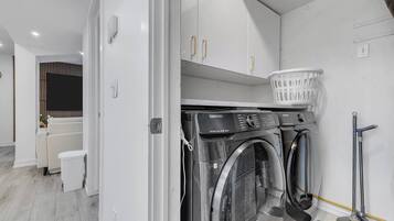 House, 2 Bedrooms, Patio | Laundry