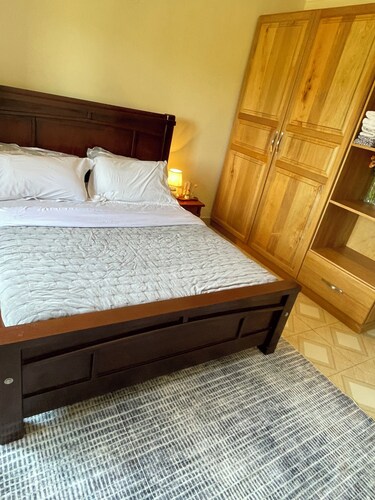 Entire Entebbe Apartment with a lake view 
20 mins from the Airport