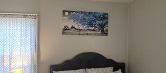 YOURCozy 3-bedroom Kenmore Retreat/located near Niagara Falls,safe/comfort/clean
