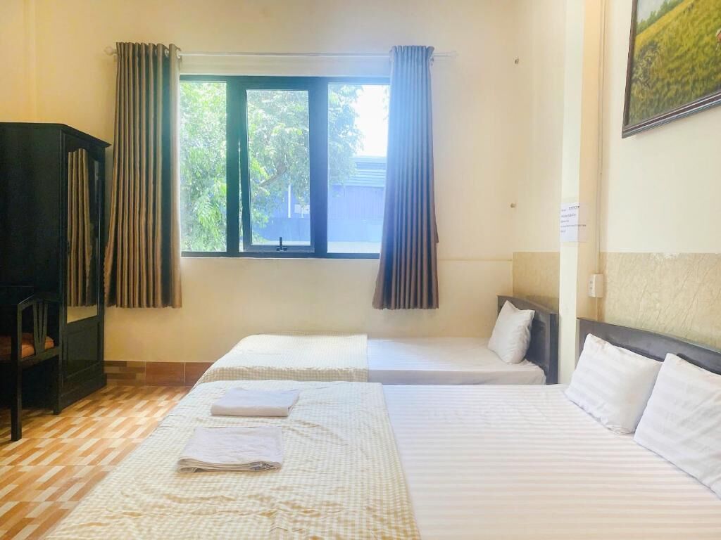 Phòng 3 Deluxe, quang cảnh thành phố | Bàn, màn/rèm cản sáng, phòng cách âm 