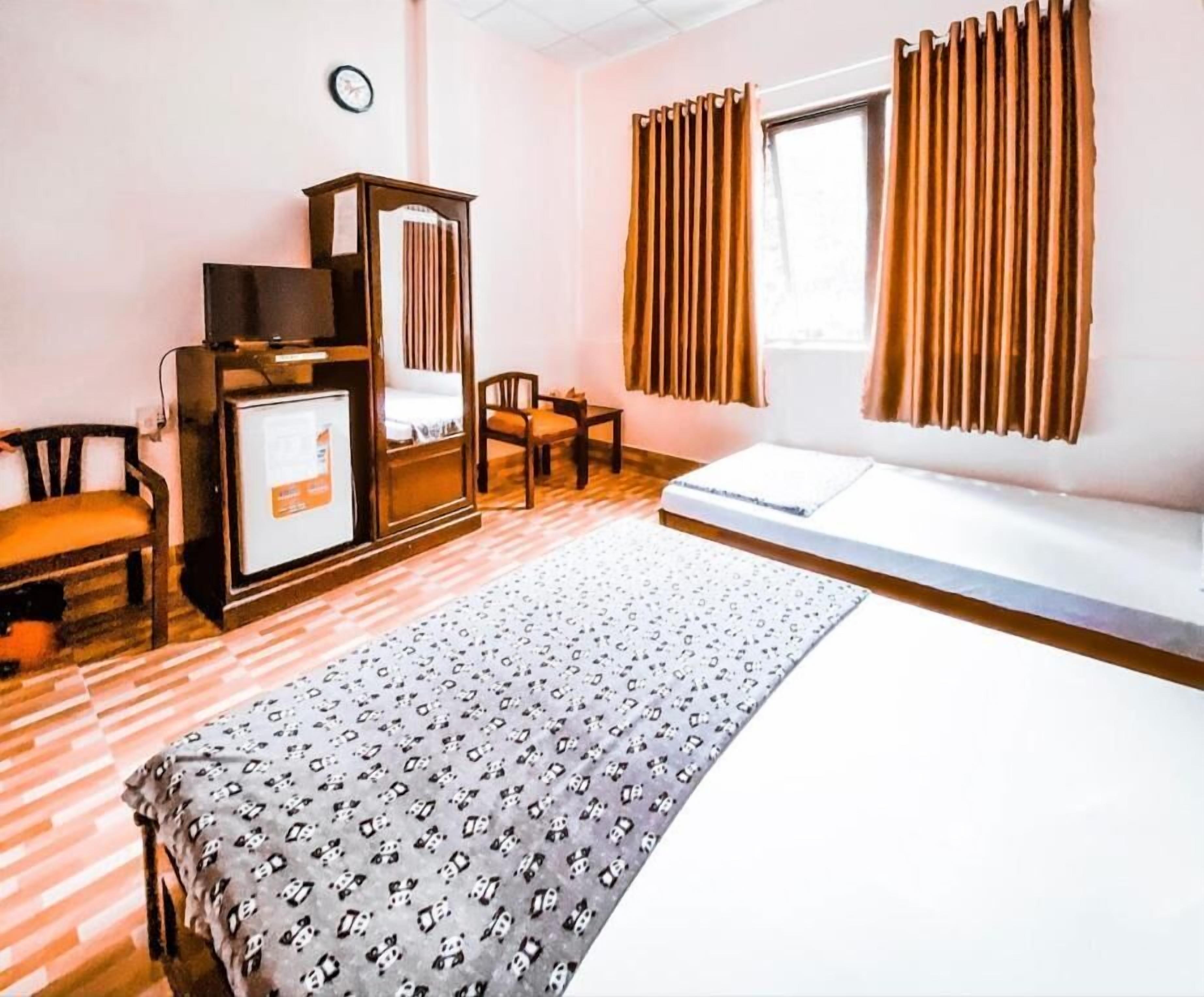Phòng đôi hoặc 2 giường đơn Deluxe, quang cảnh thành phố | Bàn, màn/rèm cản sáng, phòng cách âm 