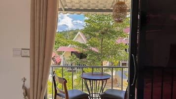 Classic Double Room, Balcony, Sea View | Interior