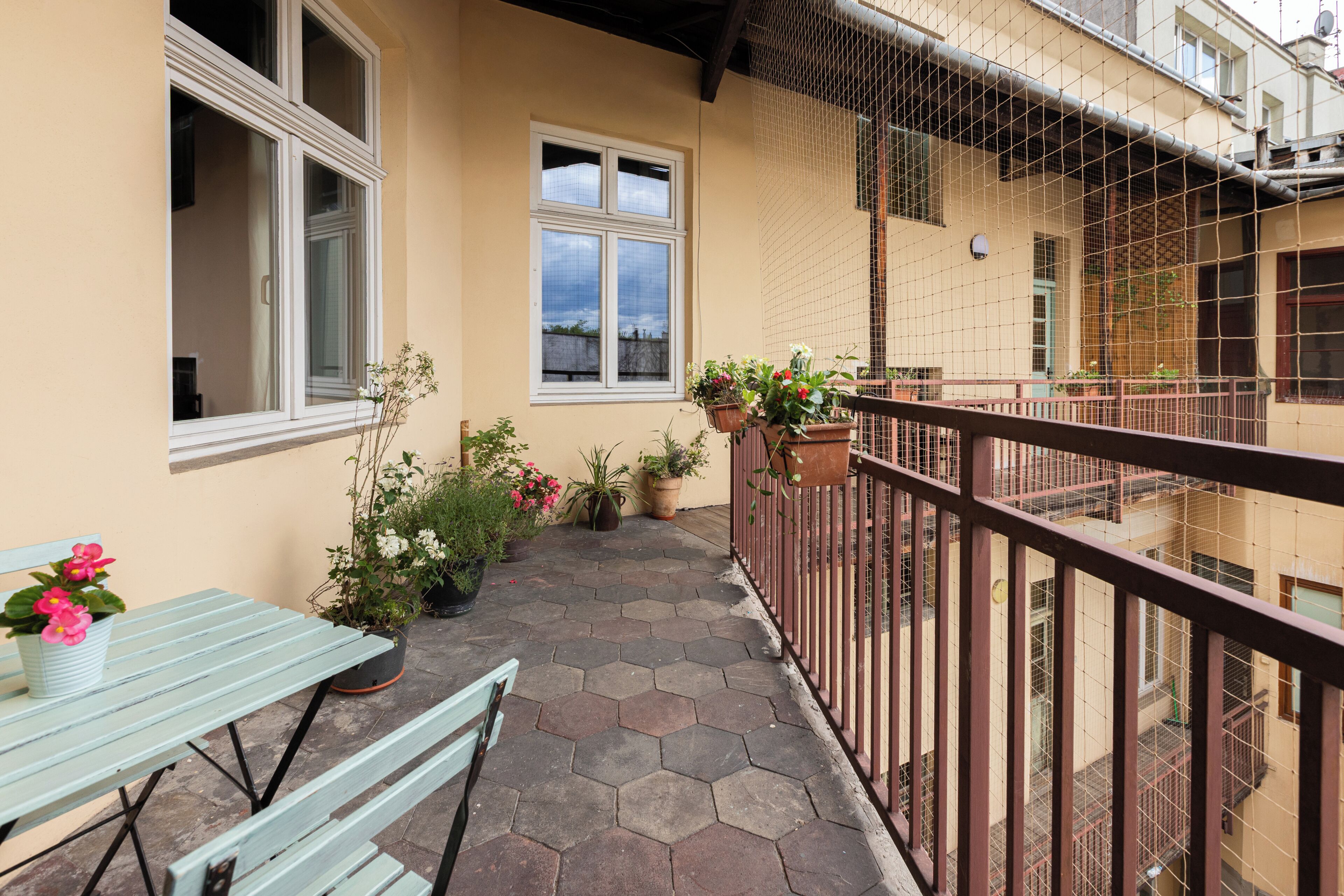 Apartment (3/22) | Outdoor dining