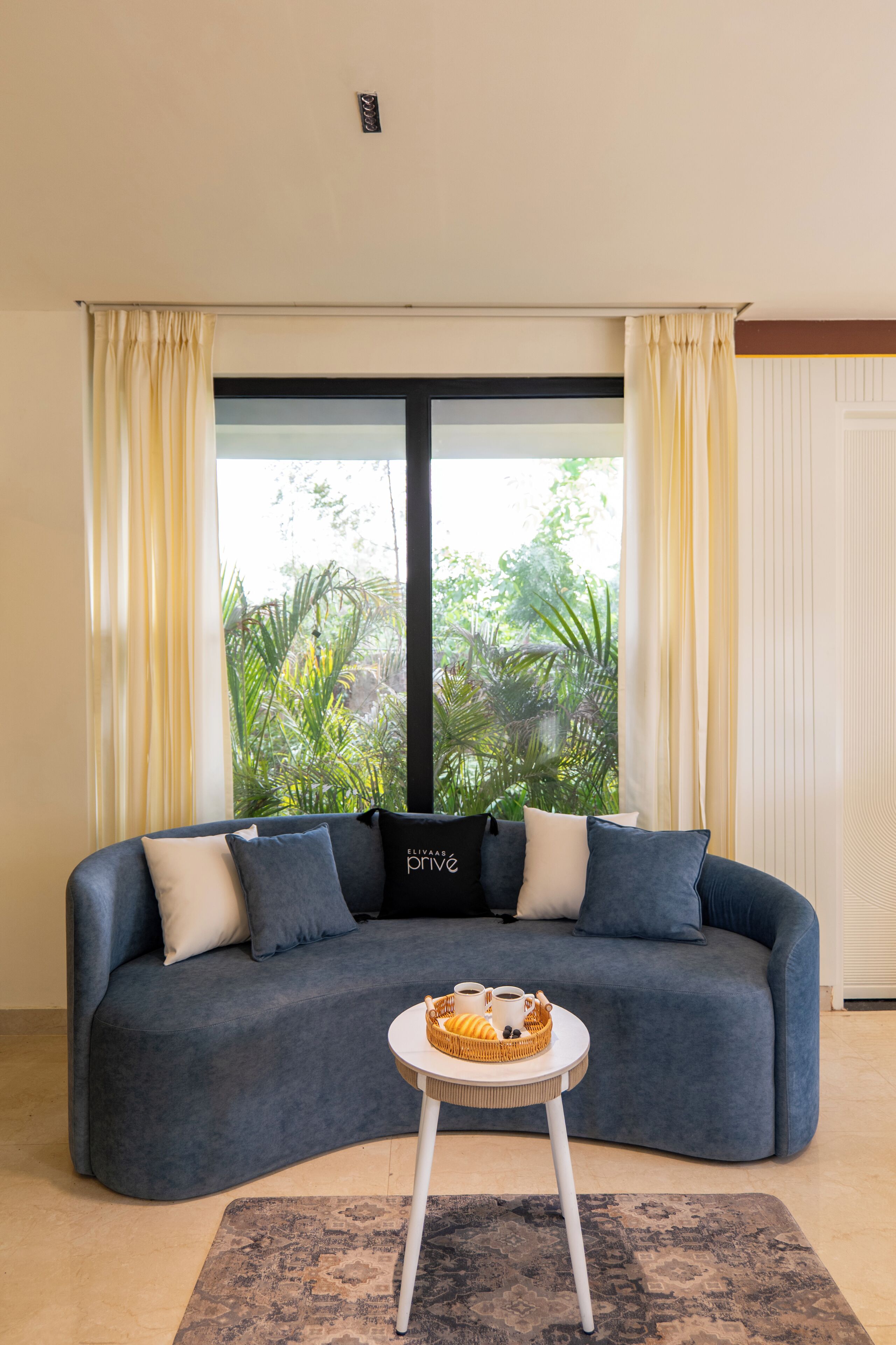 Luxury Villa | Living area