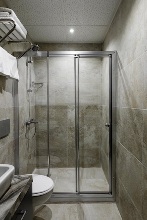 Shower, slippers, towels, soap - ROZA TAKSIM  (ISTANBUL)
