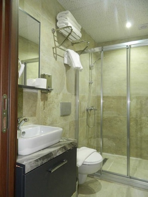 Shower, slippers, towels, soap - ROZA TAKSIM  (ISTANBUL)