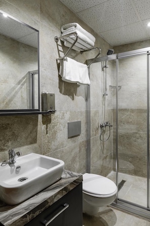 Shower, slippers, towels, soap - ROZA TAKSIM  (ISTANBUL)