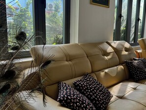 Living area - Bao Ong Thien Retreat (Thai My Commune)