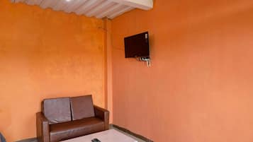 Superior Double Room | Living area | TV