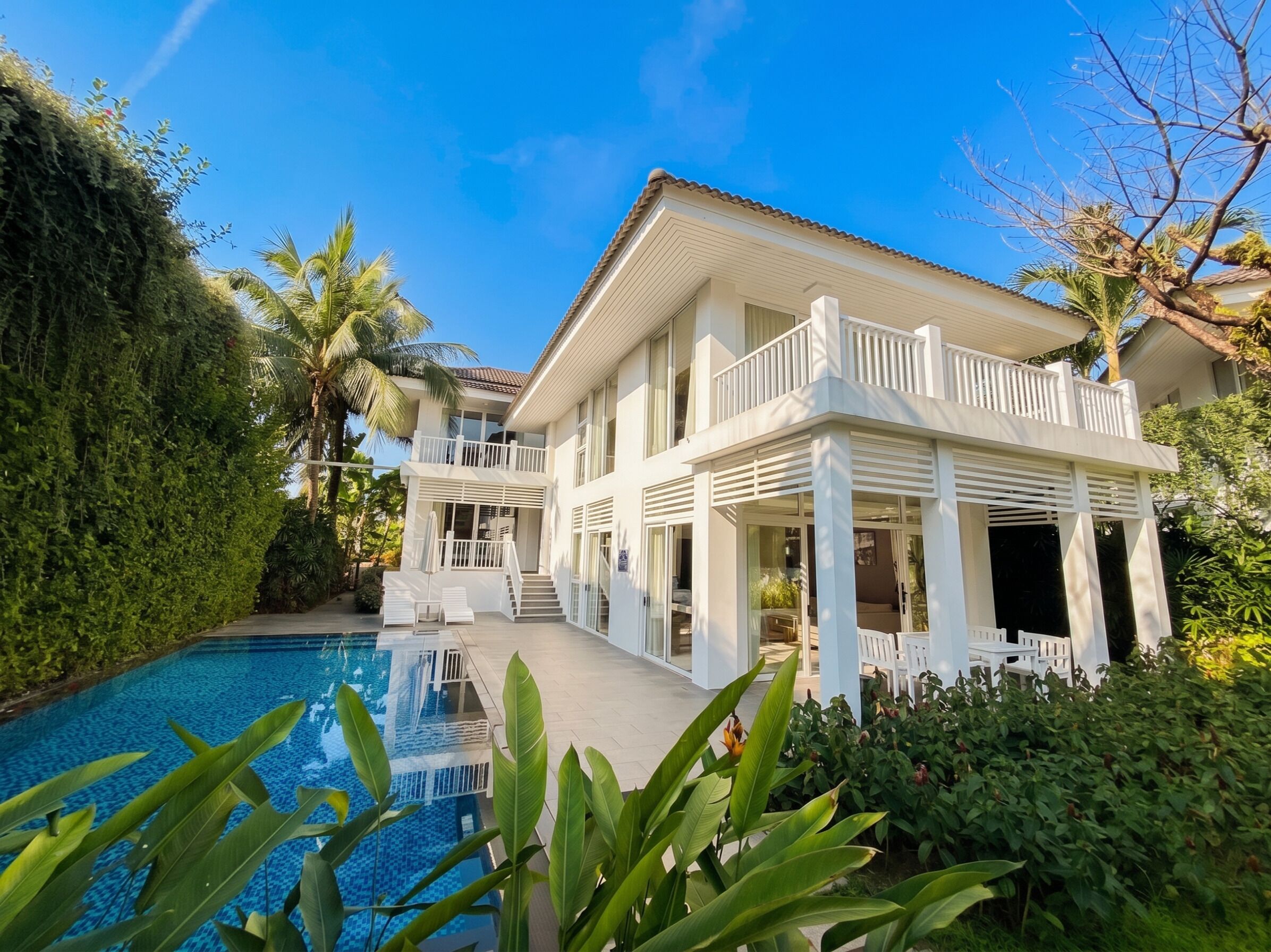 Premium Villa, 5 Bedrooms, Private Pool, Garden View | Premium bedding, desk, blackout curtains, soundproofing