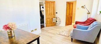 Beautiful one bedroom Dorset apartment in gated private grounds