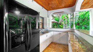Unclassified image, 3 of 53, button - 6BR Spacious Miami Shores, Private Pool, Home Cinema, Grill (Miami Shores)