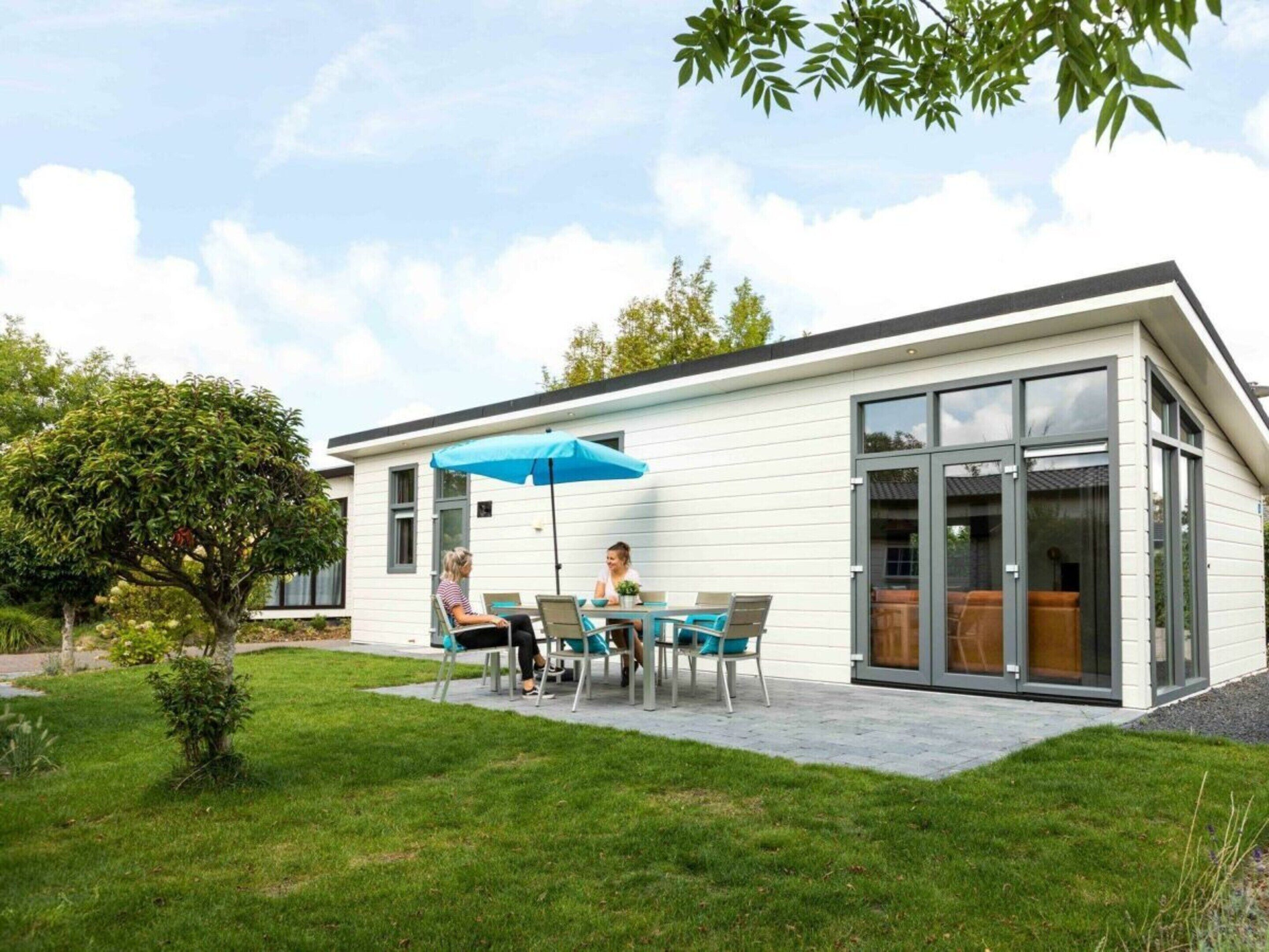 House | Outdoor dining