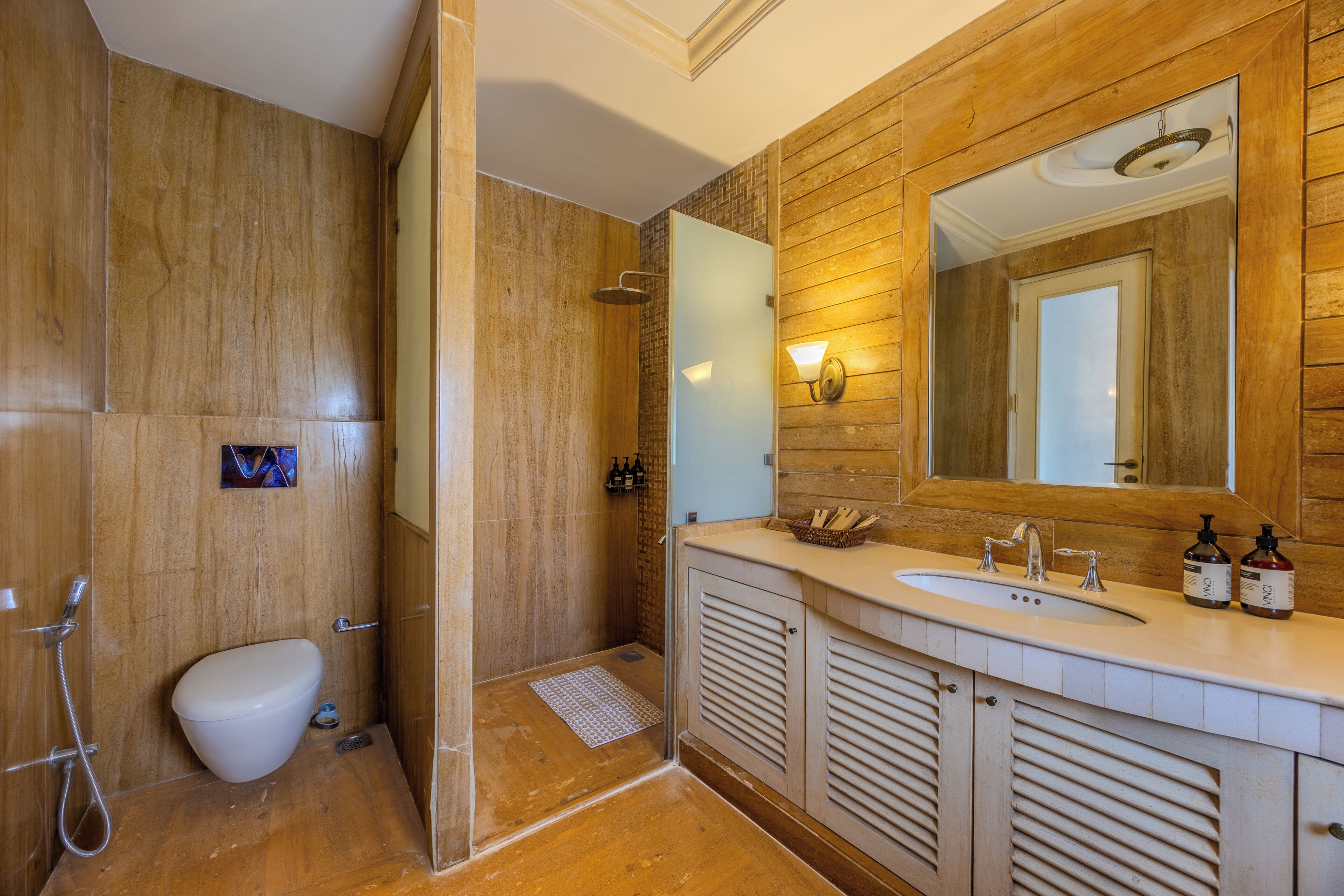 Deluxe Villa | Bathroom