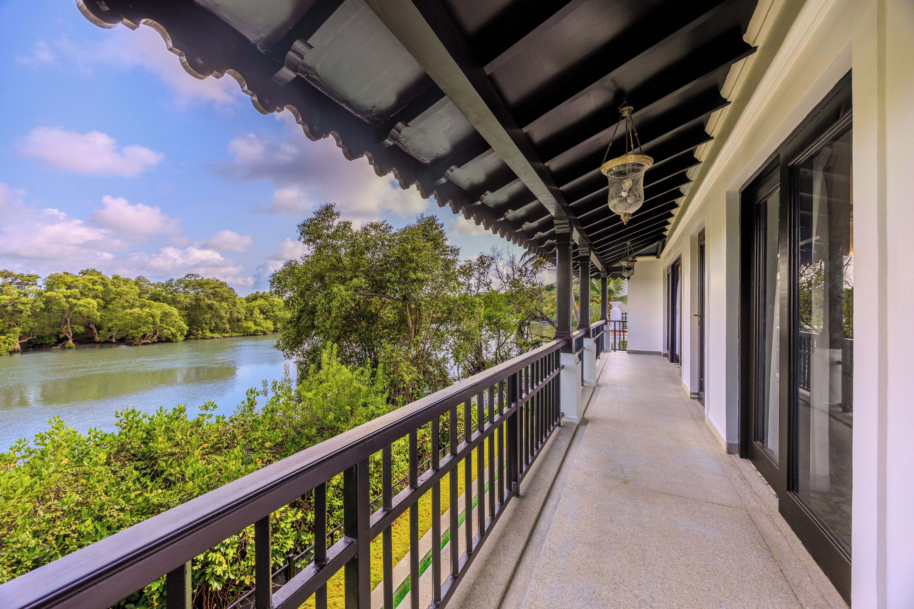 Deluxe Villa | Property grounds
