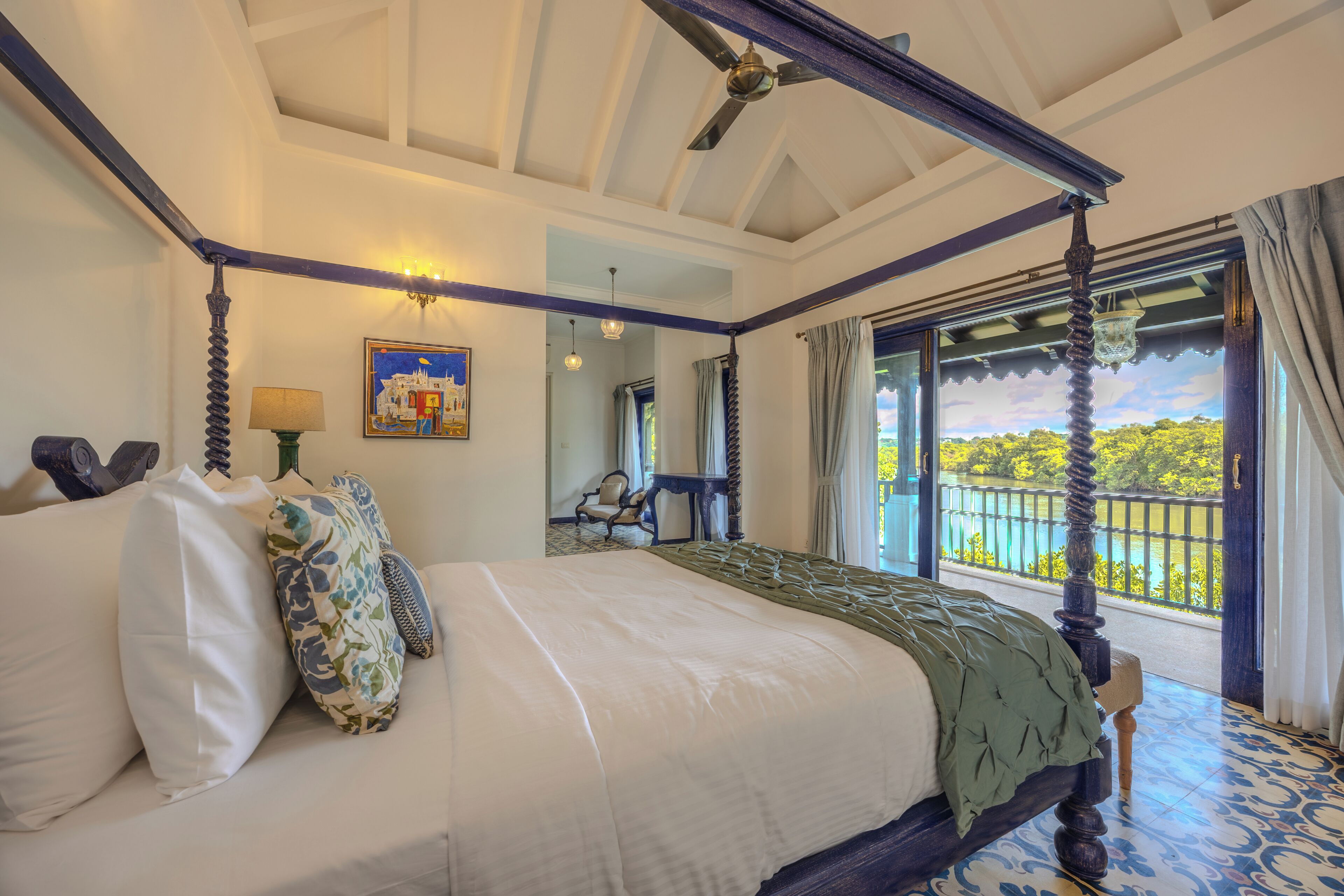 Deluxe Villa | Iron/ironing board, free WiFi