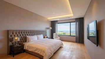 In-room safe, blackout curtains, soundproofing, free WiFi