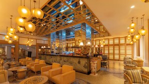 Bar (trong khuôn viên)