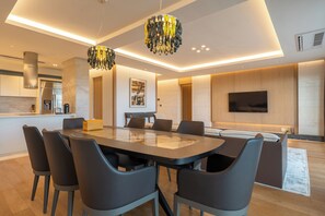Suite presidencial, balcó, vistes a l'oceà | Servei de restauració