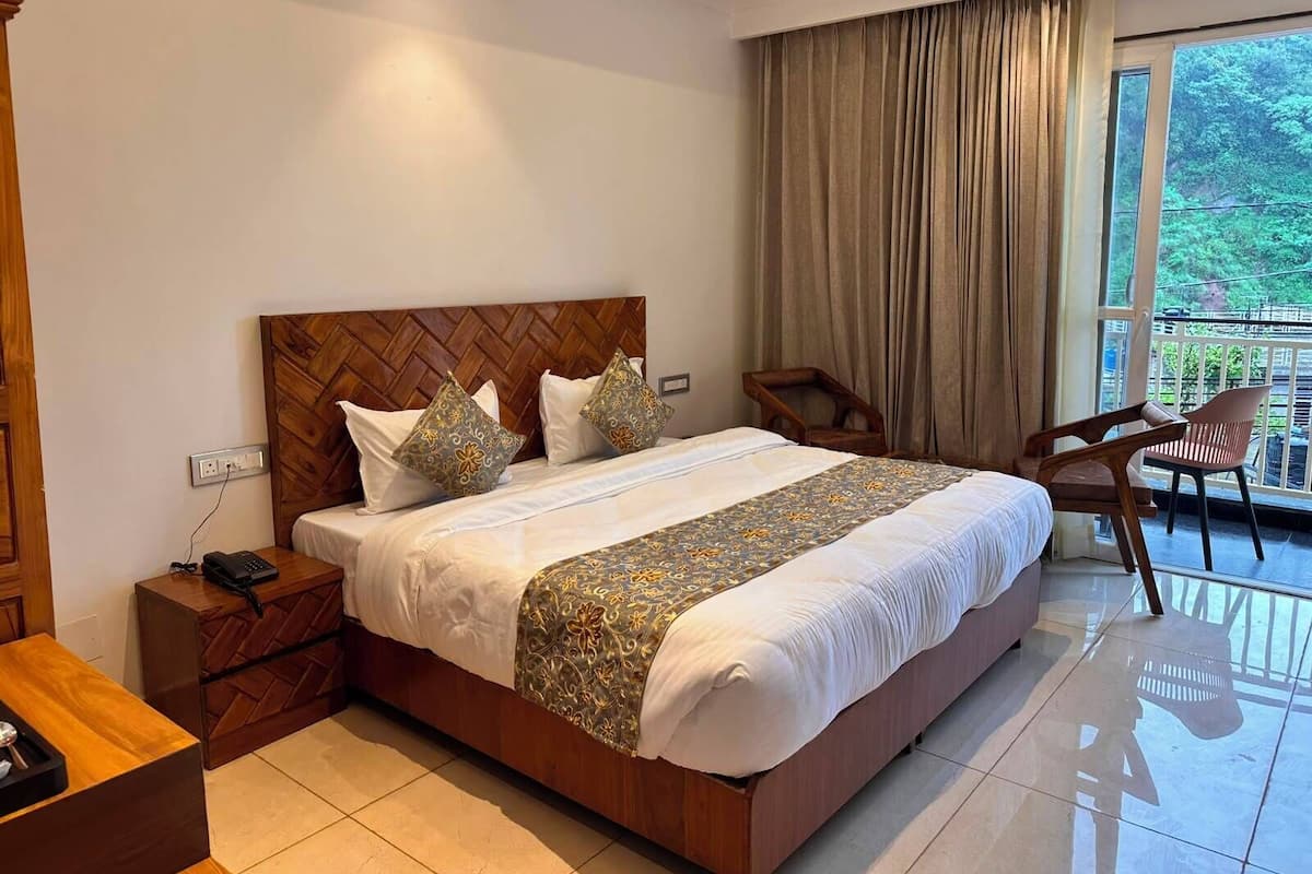 Habitación Deluxe, vista a la montaña | Escritorio y wifi gratis