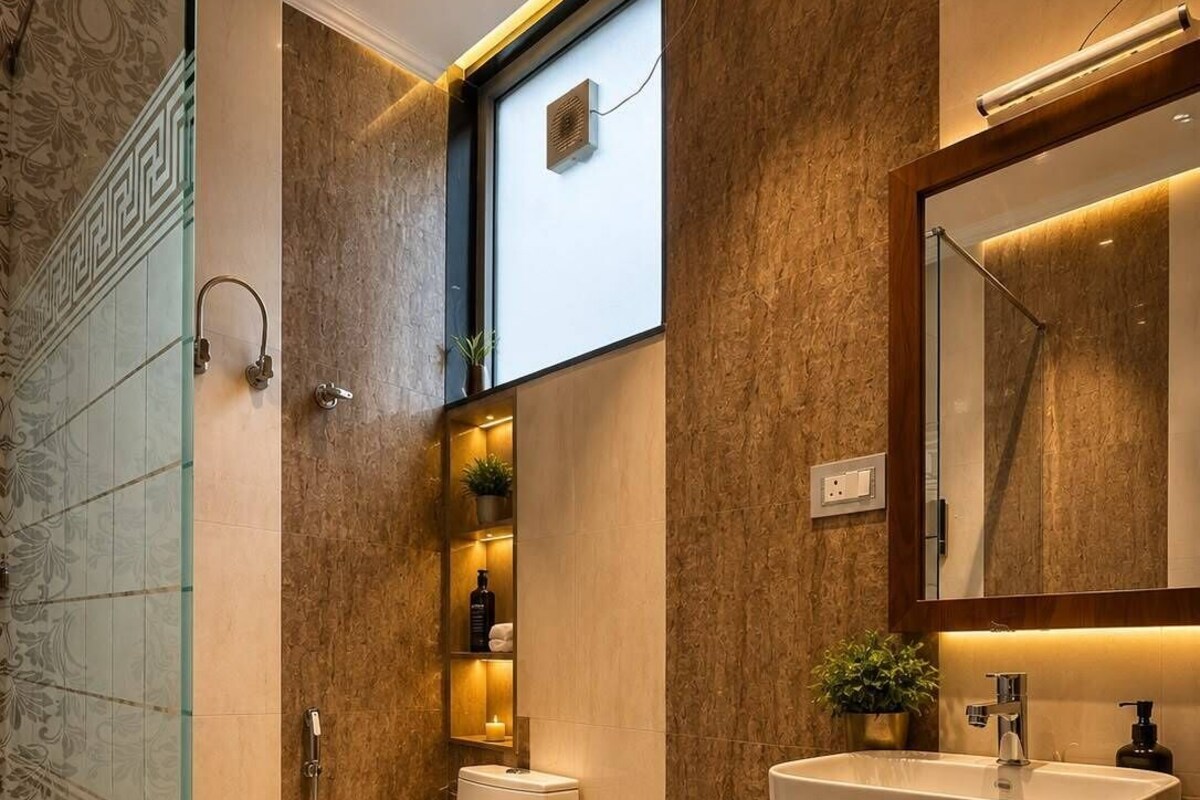 Premium Room With Balcony | Bathroom | Free toiletries, towels, soap, shampoo