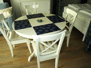 Dining - Iris 4 Vacation Rental (Siegsdorf)